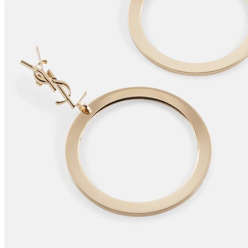 SAINT LAURENT Cassandra YSL logo hoop earrings - Picture 4 of 5